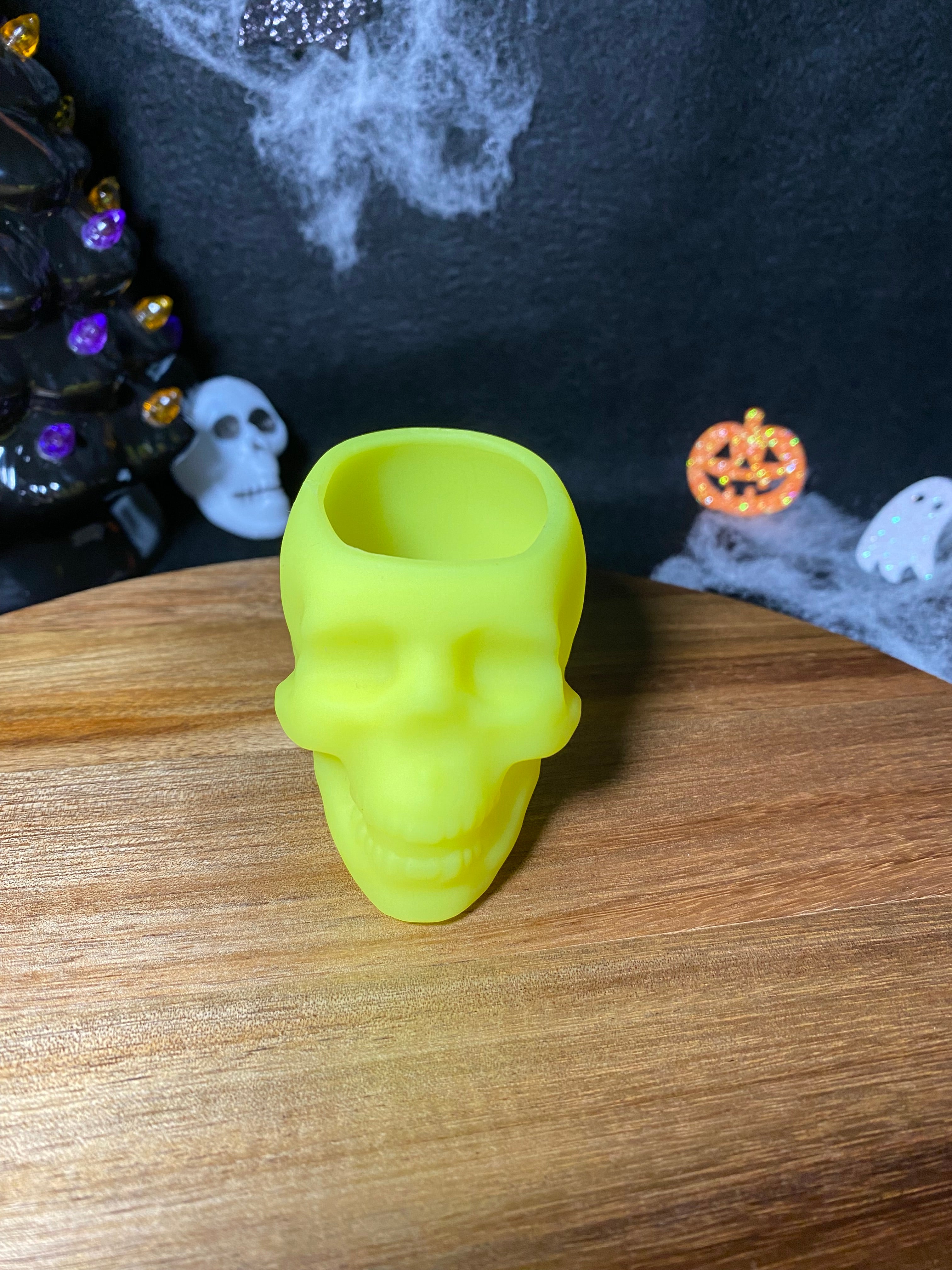 Skull Shot Glass (Yellow Silicone)