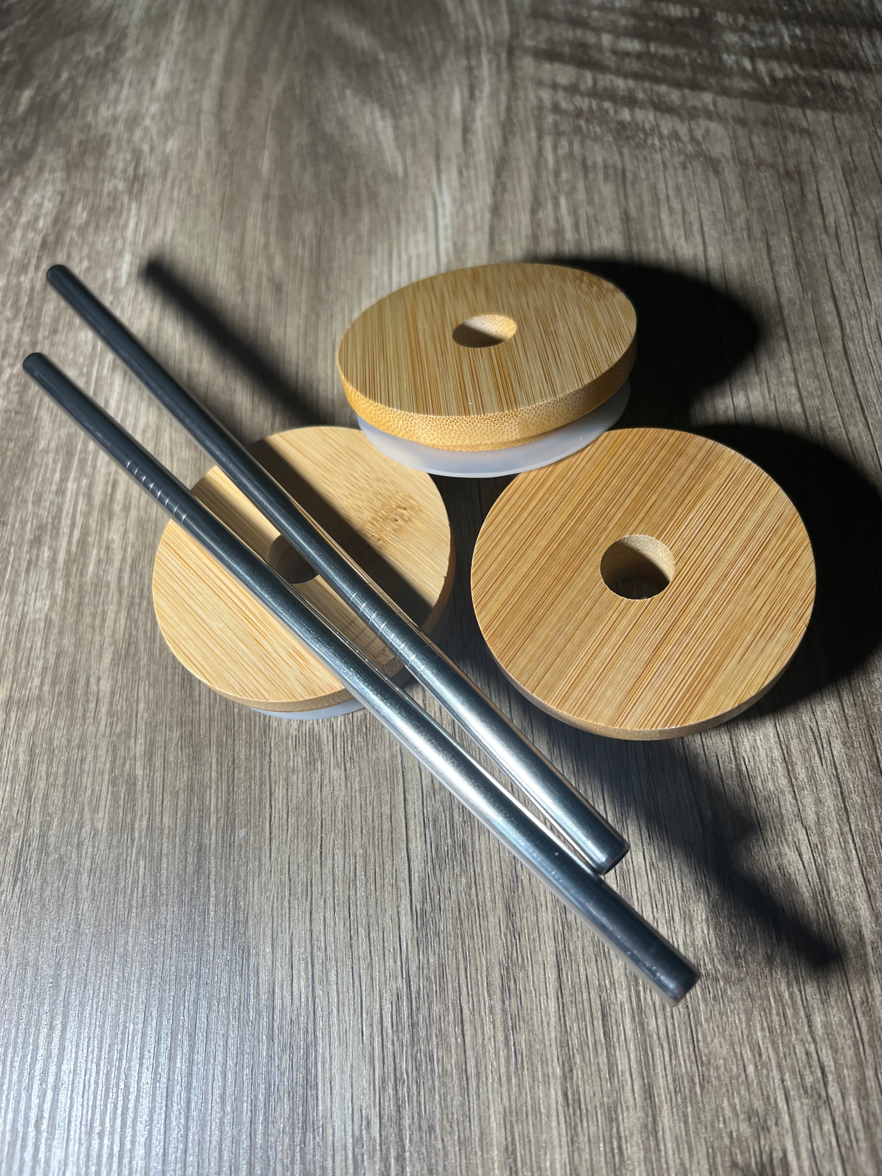 Bamboo Lid with Metal Straw